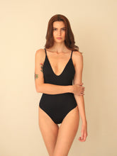 Carregar imagem no visualizador da galeria, Maiô/Body Calais Preto - lillebeachwear