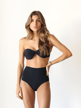 Carregar imagem no visualizador da galeria, Top Carneiros + Calça Malibu Preta